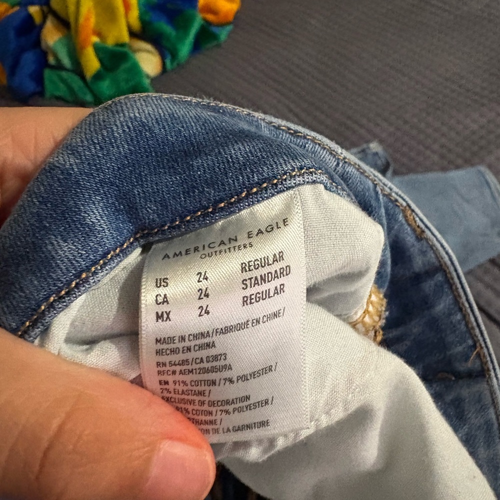 American Eagle Outfitters Light Blue High Rise Women’s Jeans